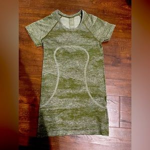 Lululemon Swiftly Tech Tee